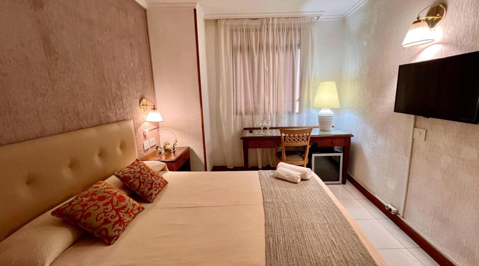Hotel Atlantico Centro 圣克鲁斯-德特内里费 外观 照片